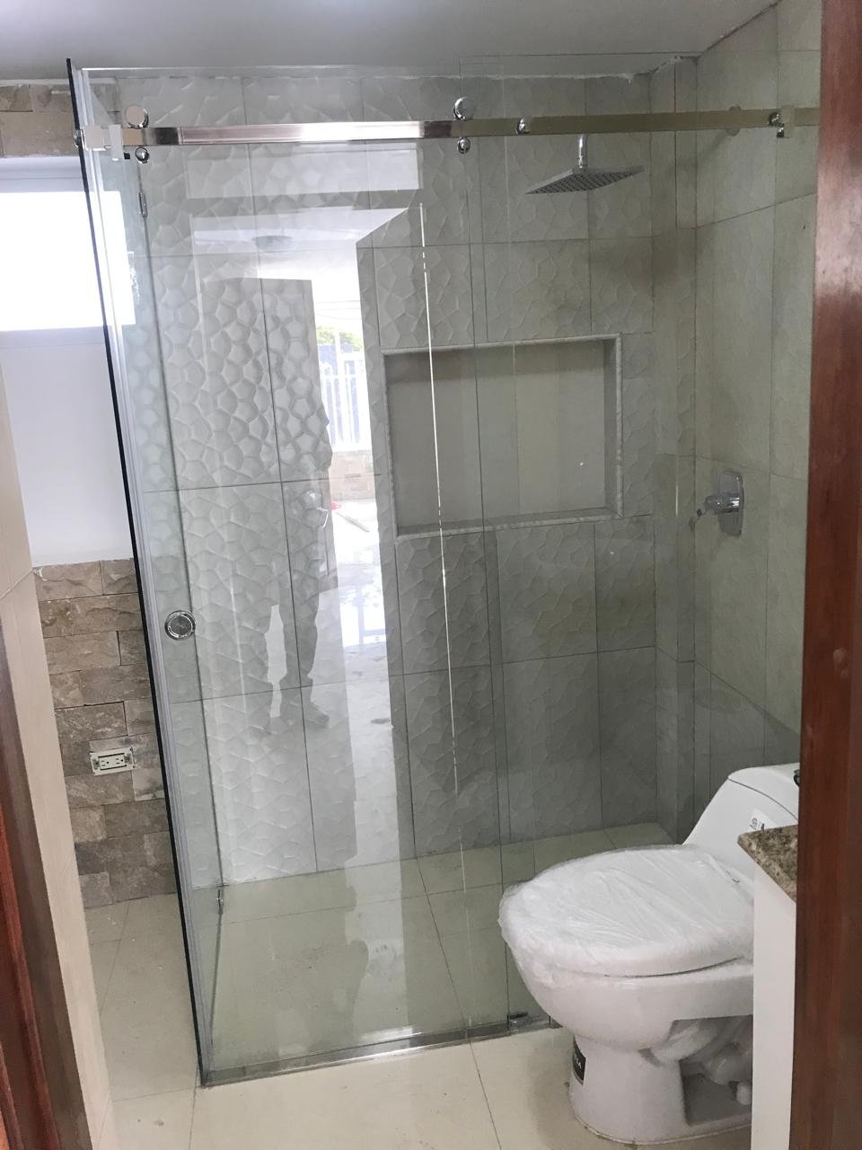 Cortinas de baño de vidrio templado